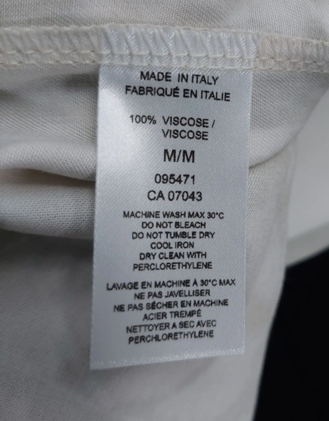 100 % VISCOSE Floral Print Blouse Medium image indicator(9)