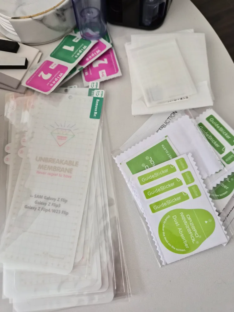 Samsung Galaxy Z Flip 4 + Accessories image indicator(4)