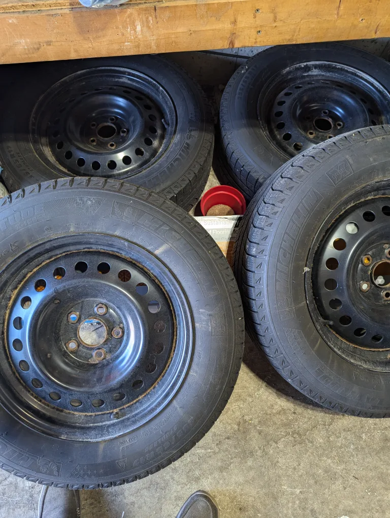 Set of 4 Winter Tires image indicator(3)