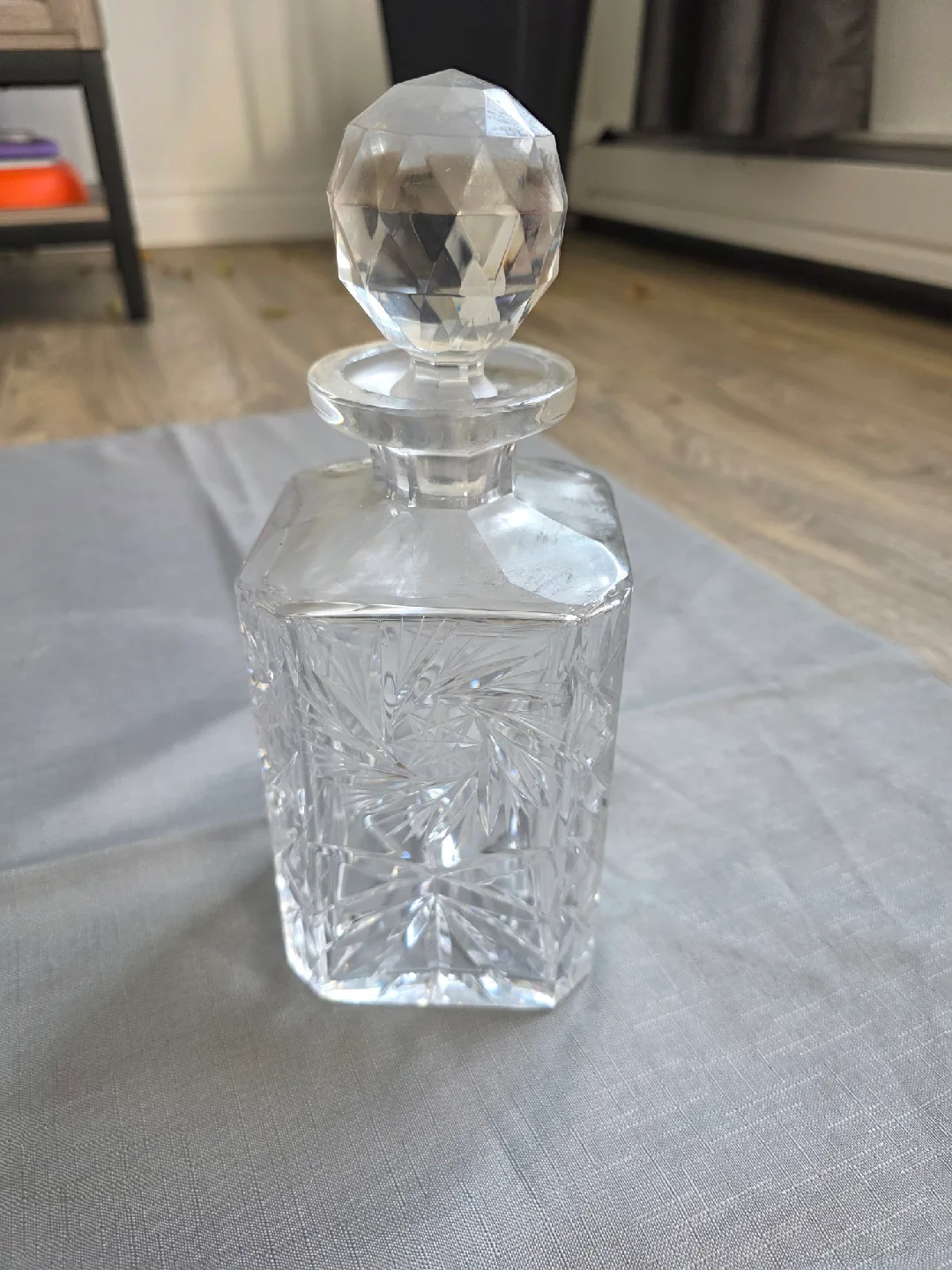 Pinwheel Crystal Decanter thumbnail