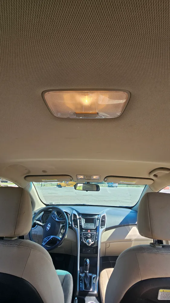 Hyundai Elantra GT 2016 - Black Hatchback image indicator(6)