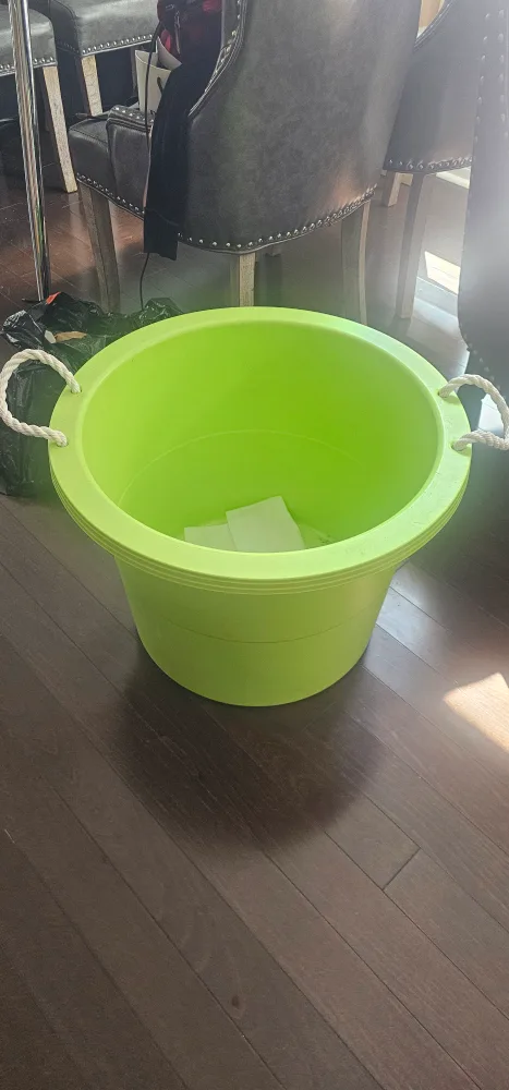 Large Green Plastic Tub with Handles image indicator(2)
