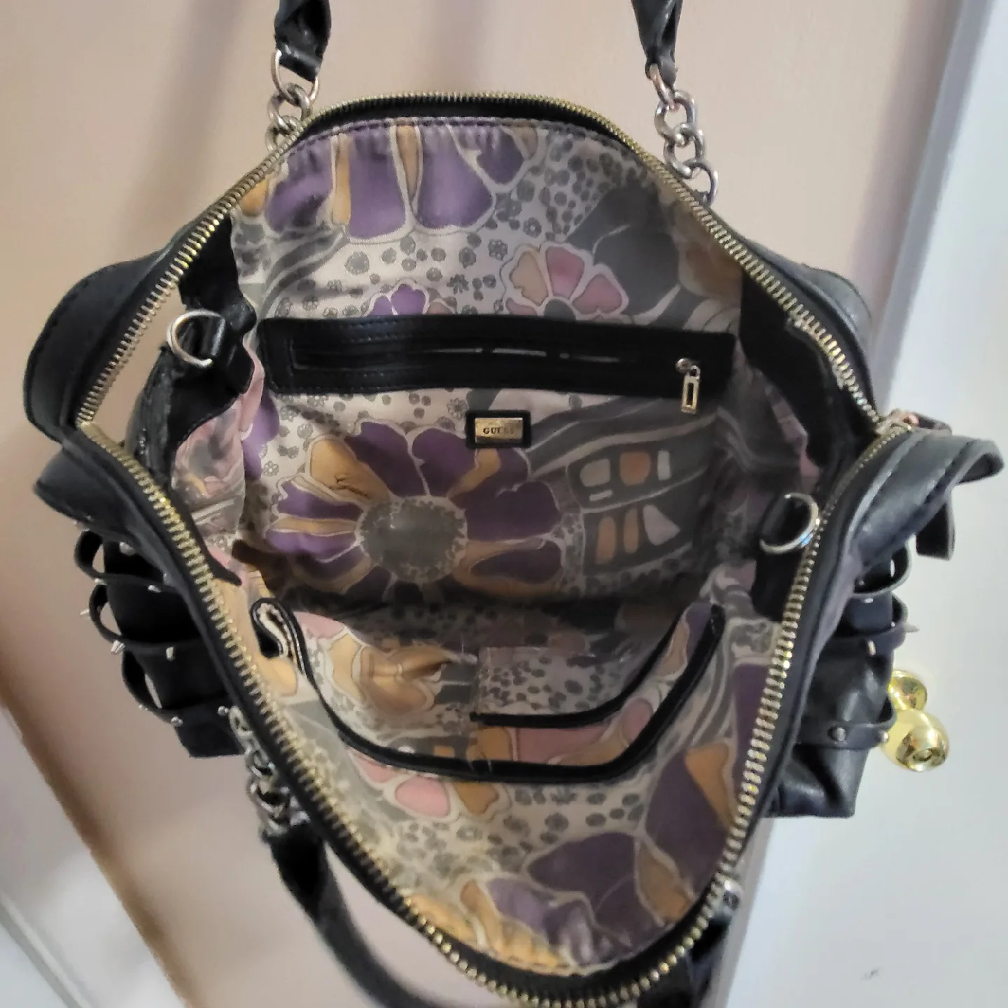 🥕Guess Black Leather Studded Satchel Purse Like New image indicator(4)