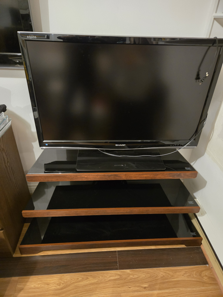 Sharp Aquos TV & Glass Shelf Stand