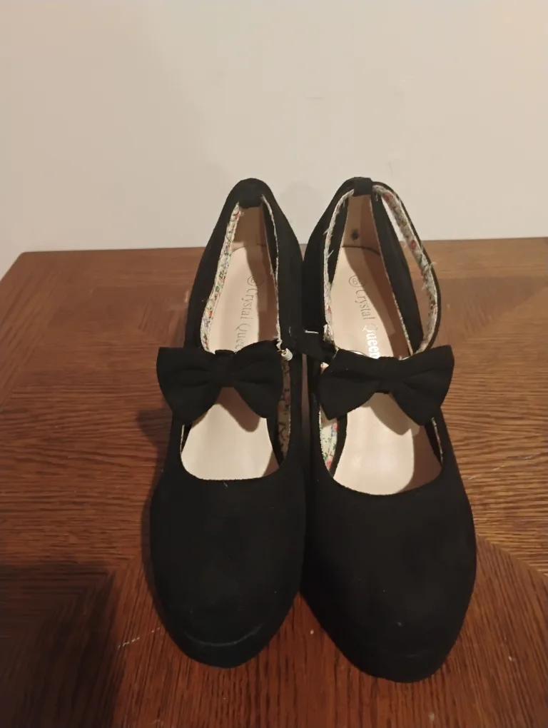 Crystal Queen Black Heels Size 39 thumbnail