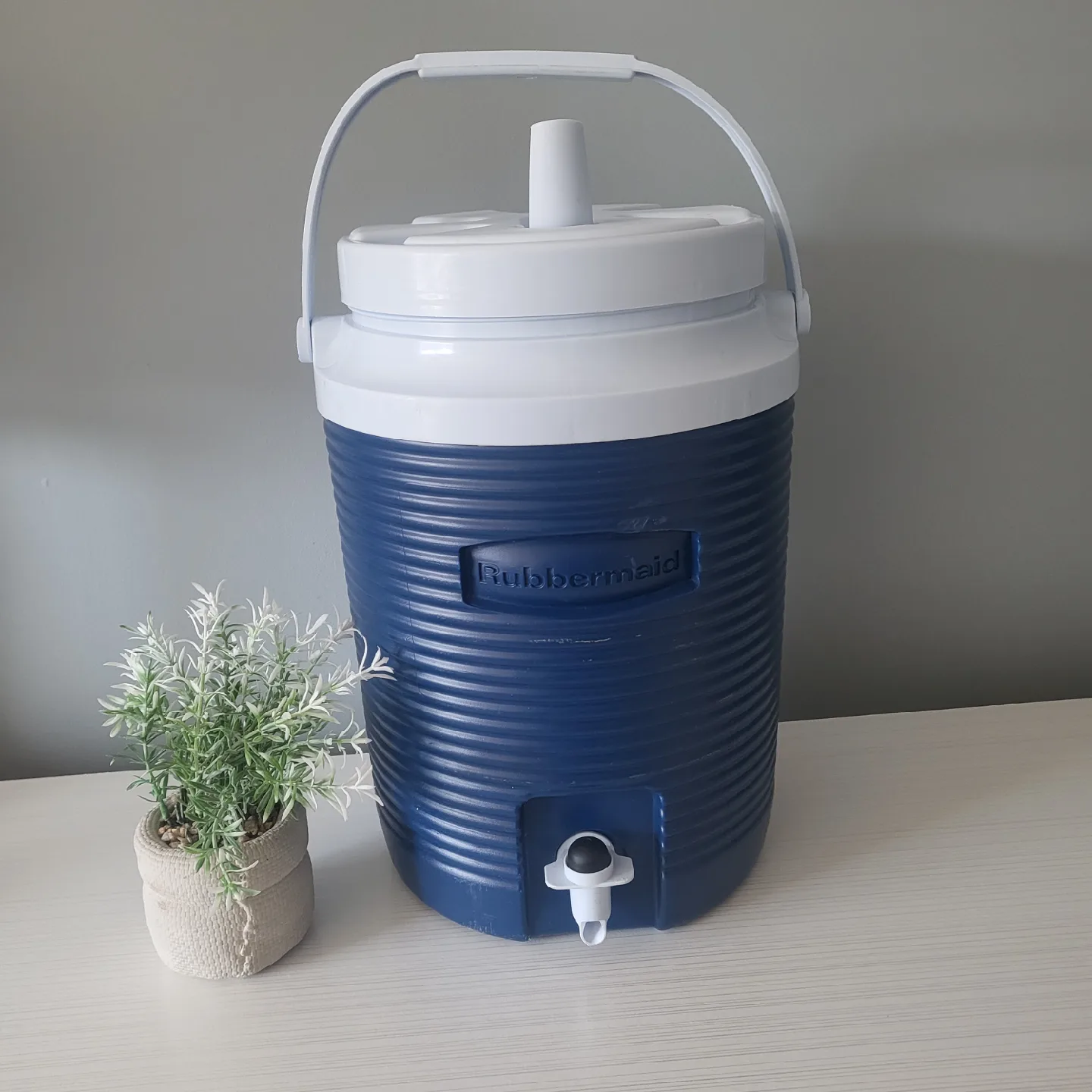 Rubbermaid Water Cooler!✨️ thumbnail