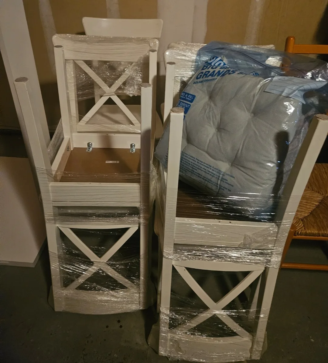 IKEA Ingolf White Kitchen Chairs - Set of 6 image indicator(2)