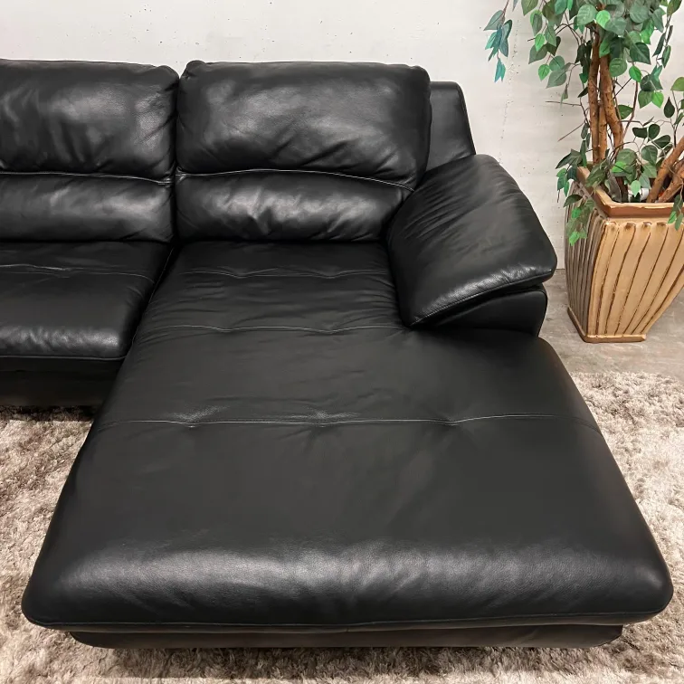 CJM leather sectional. L shaped sofa couch. Delivery image indicator(6)
