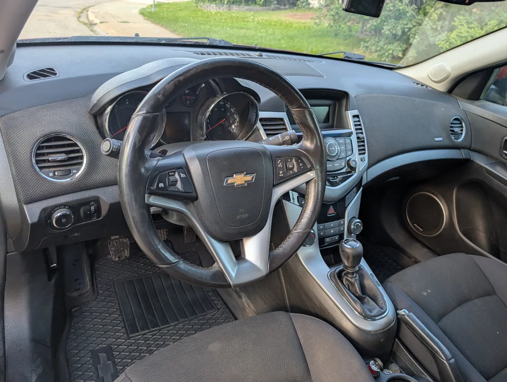 2012 Chevrolet Cruze LT image indicator(4)