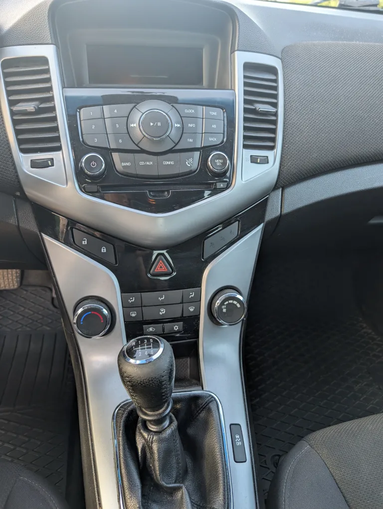 2012 Chevrolet Cruze LT image indicator(5)