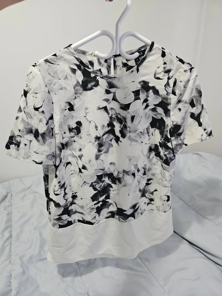 Ellen Tracy Blouse thumbnail