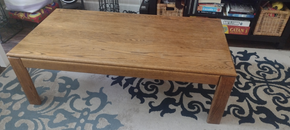 Coffee table,pink and black chair - photo 4