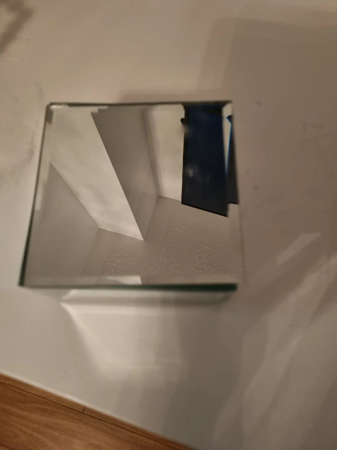 Square Glass Box thumbnail