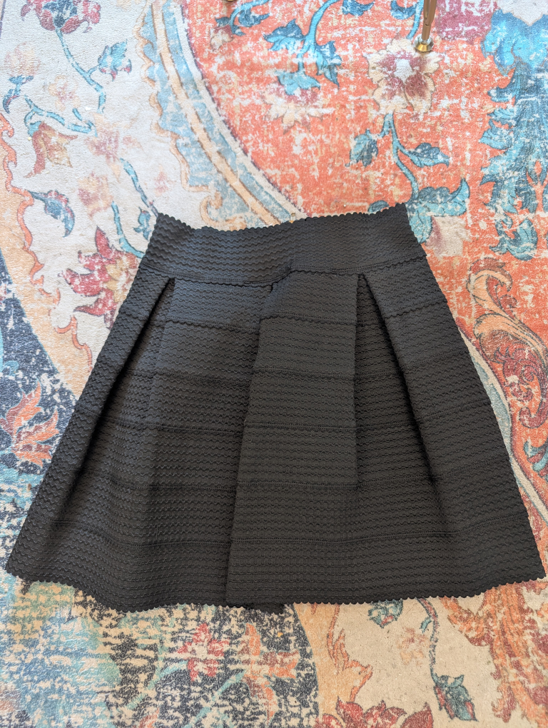 Black Pleated Skirt Size M