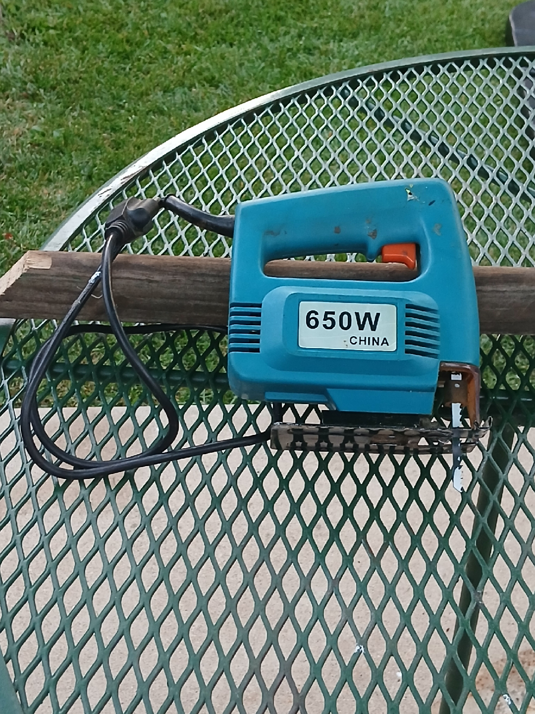 Jigsaw 650W