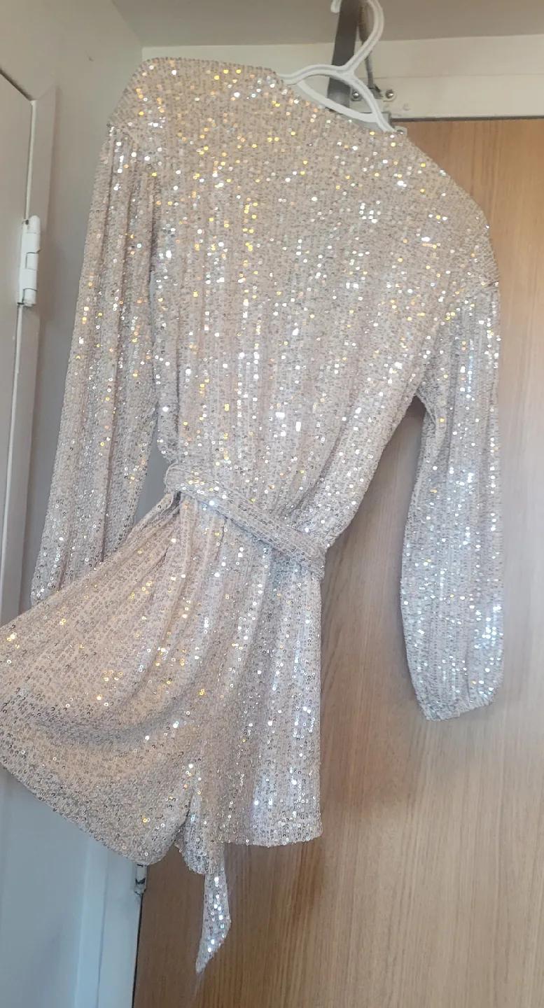 Fashion Nova Diva Shine Sequin Romper - Size S image indicator(3)