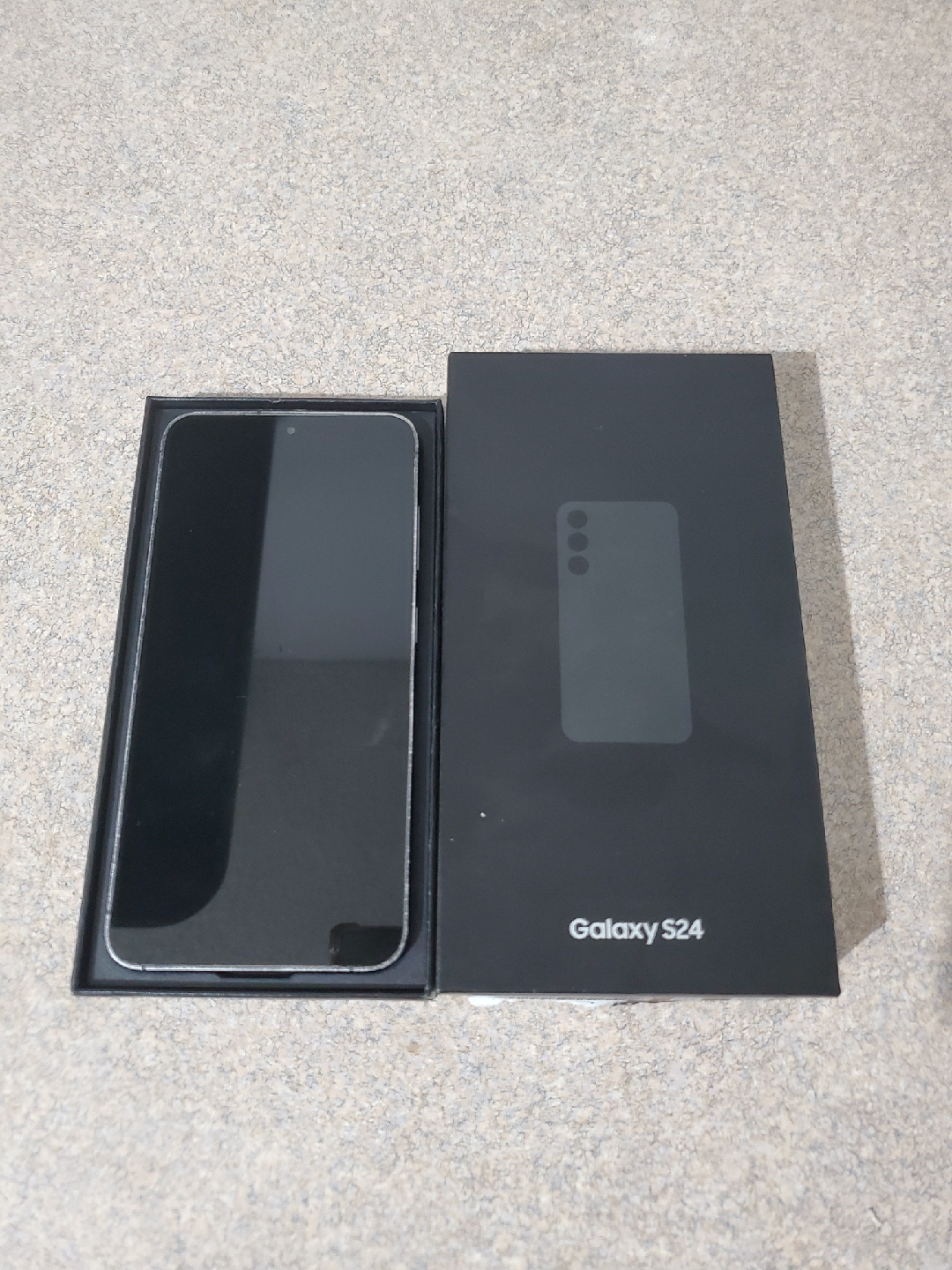 Samsung Galaxy S24 with otterbox