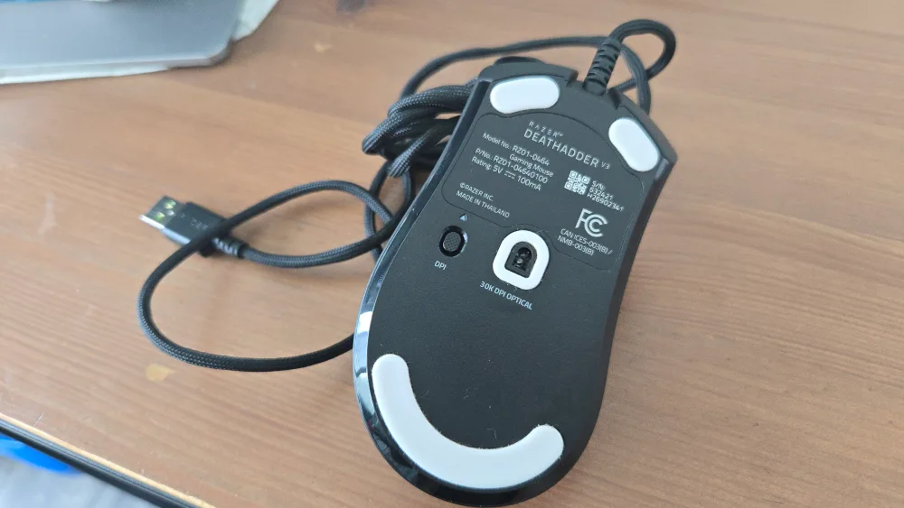 Razer DeathAdder V3 Gaming Mouse image indicator(2)