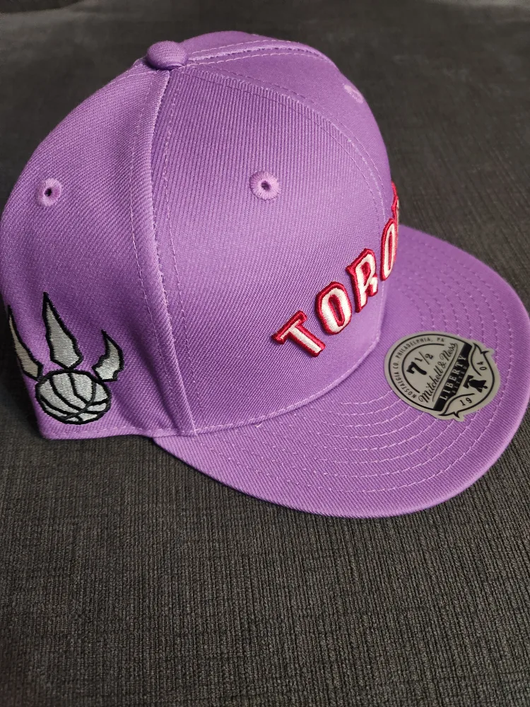 Toronto Raptors Mitchell & Ness Hat - Size 7 1/2 image indicator(2)
