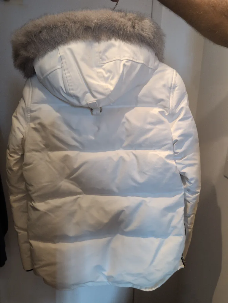 Moose Knuckles Down Filled White Jacket (L) image indicator(3)
