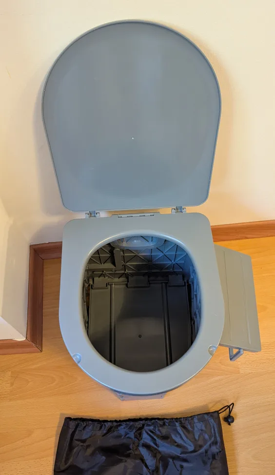 Brand New Portable Travel Toilet with Carry Bag image indicator(2)