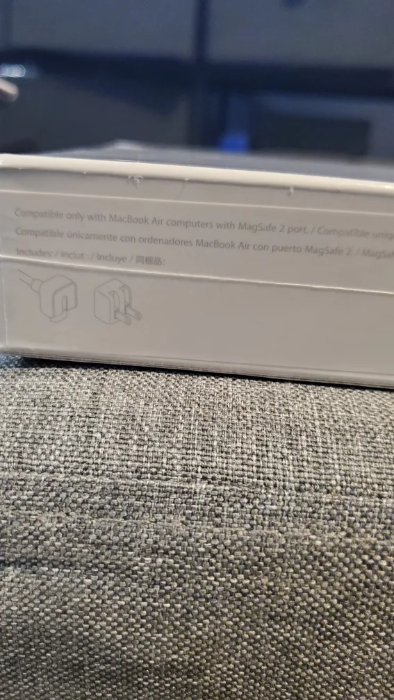 New Apple 45W MagSafe 2 Power Adapter image indicator(3)