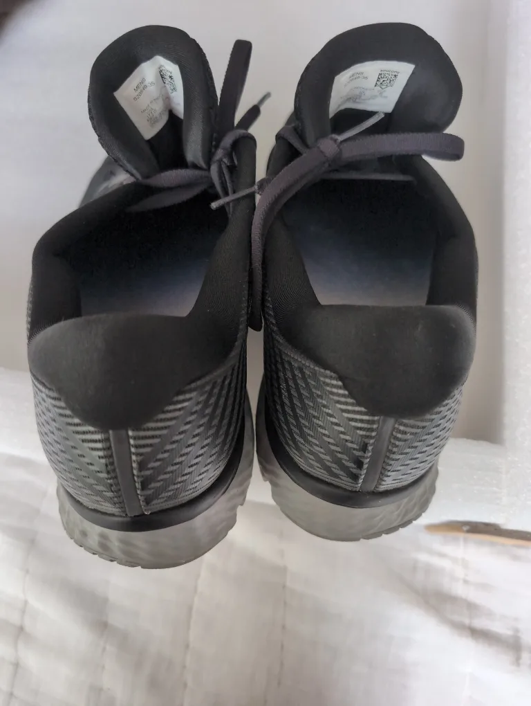 Saucony Running Shoes - Black image indicator(3)