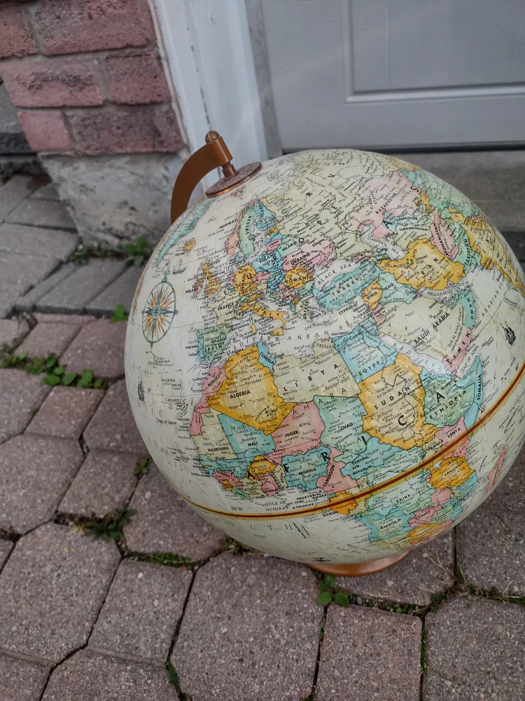 Globemaster 12 Inch Diameter Globe image indicator(3)