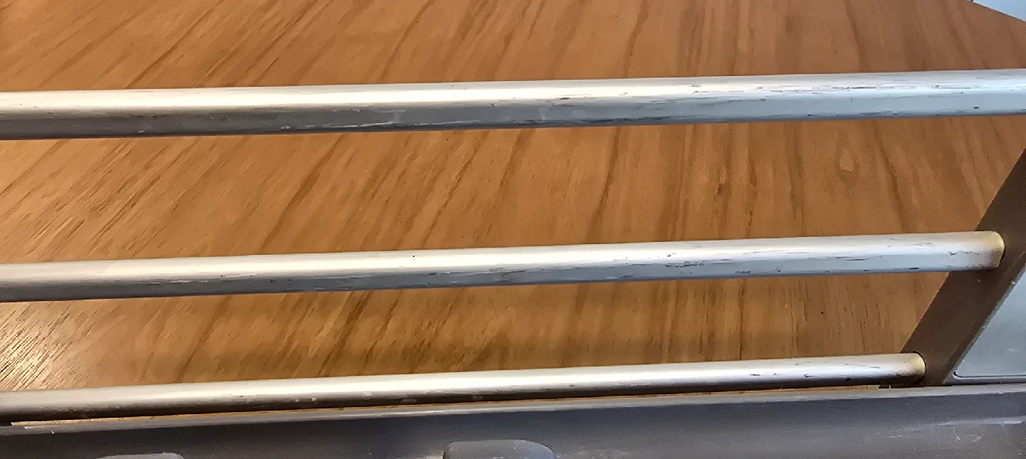 OXO Good Grips Aluminum Dish Rack image indicator(2)