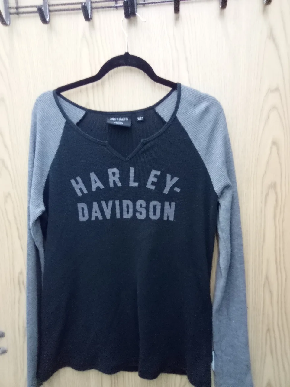 Harley-Davidson Shirt & Sweater Collection!! (ONLY $15 EACH) image indicator(7)