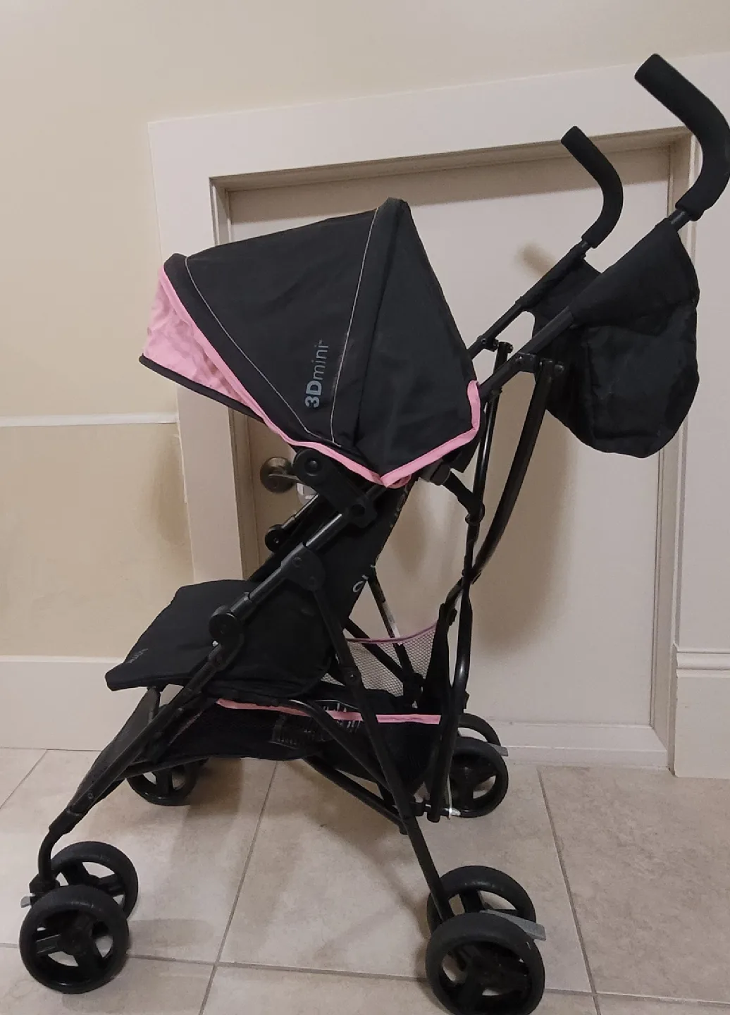 Summer Infant 3D Mini Stroller - Black & Pink image indicator(2)