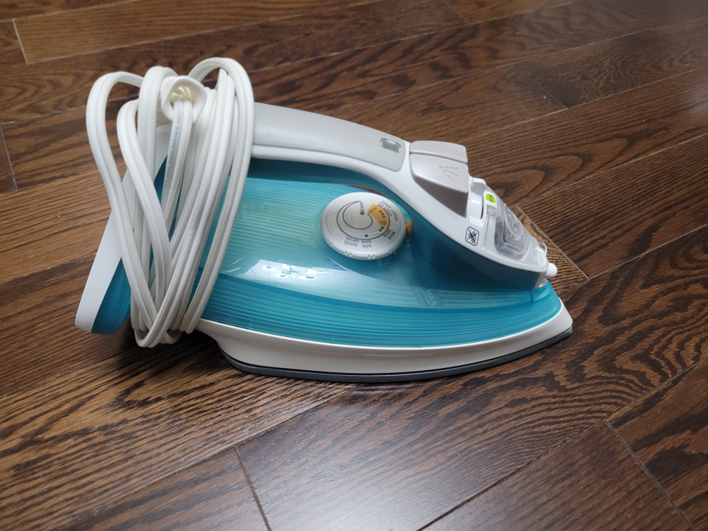T-fal Ultraglide Easycord Iron - photo 2