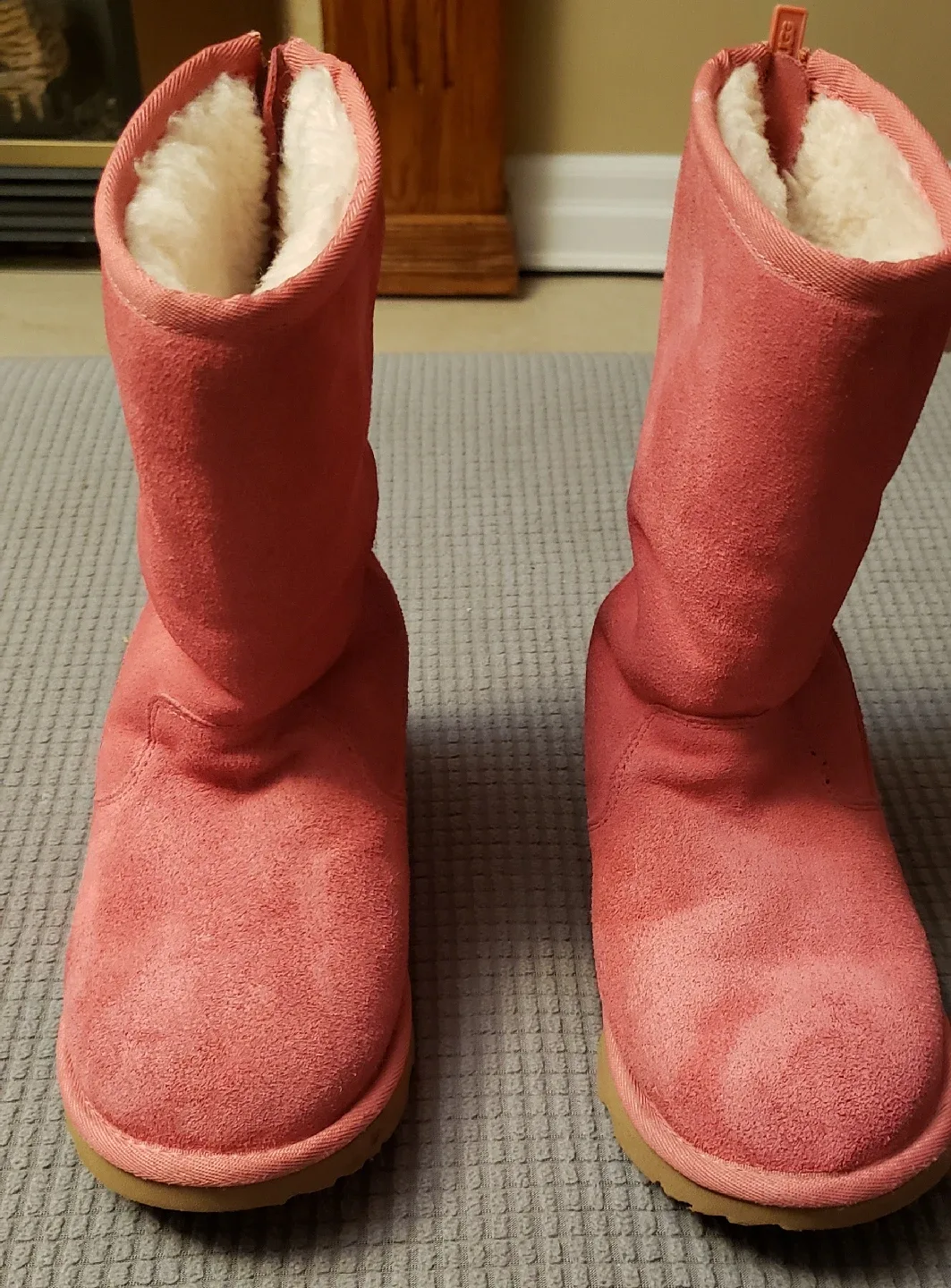 UGG Girls Pink Suede Boots, Size 3 thumbnail
