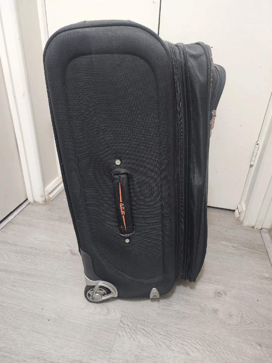 Dalundidu Black Rolling Suitcase image indicator(9)