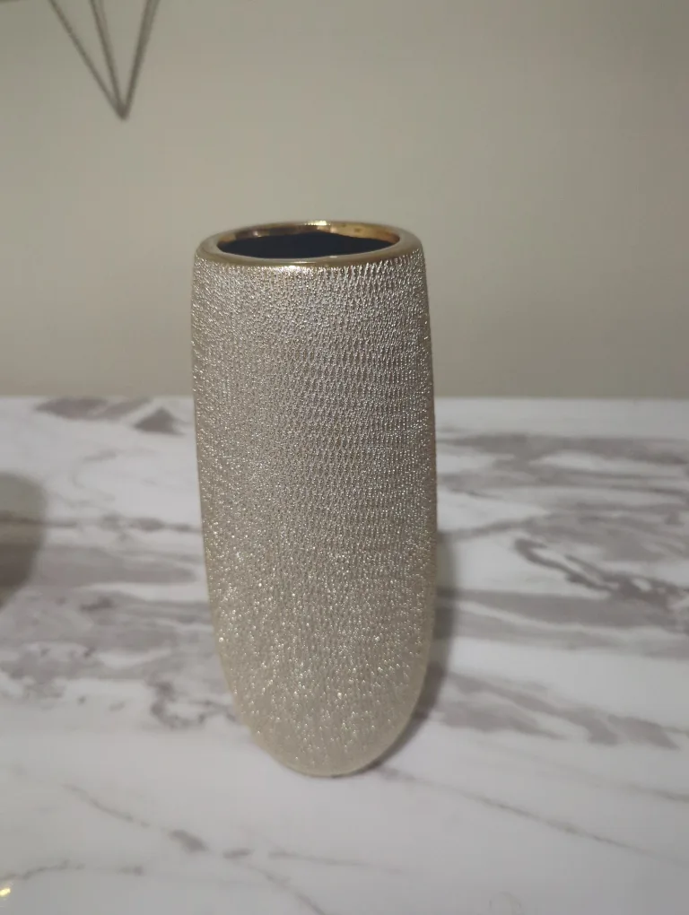 Gold Decorative Candle Holders (Set of 2) image indicator(2)