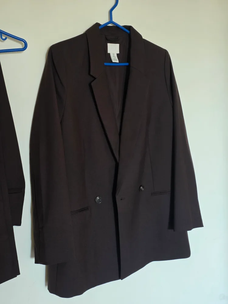 H&M Brown Blazer & Pants Suit - Matching Set image indicator(2)