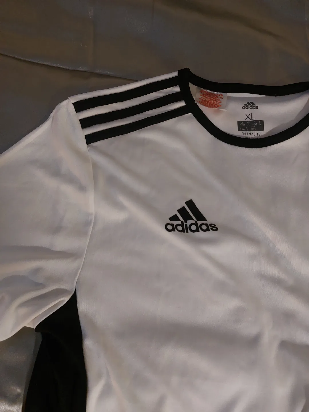 Adidas White & Black XL T-Shirt image indicator(3)