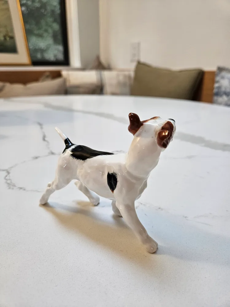 Royal Doulton Bull Terrier Dog Figurine Made in England image indicator(3)