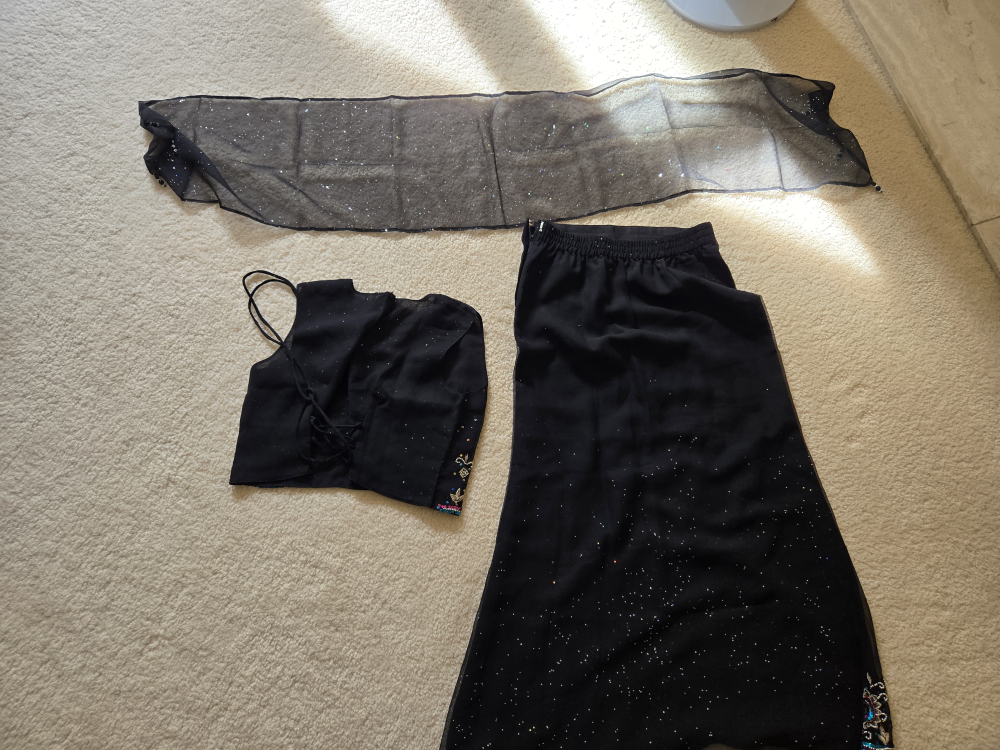 Black Indian Lehenga - Size 30 (6 to 7 year old) - photo 2