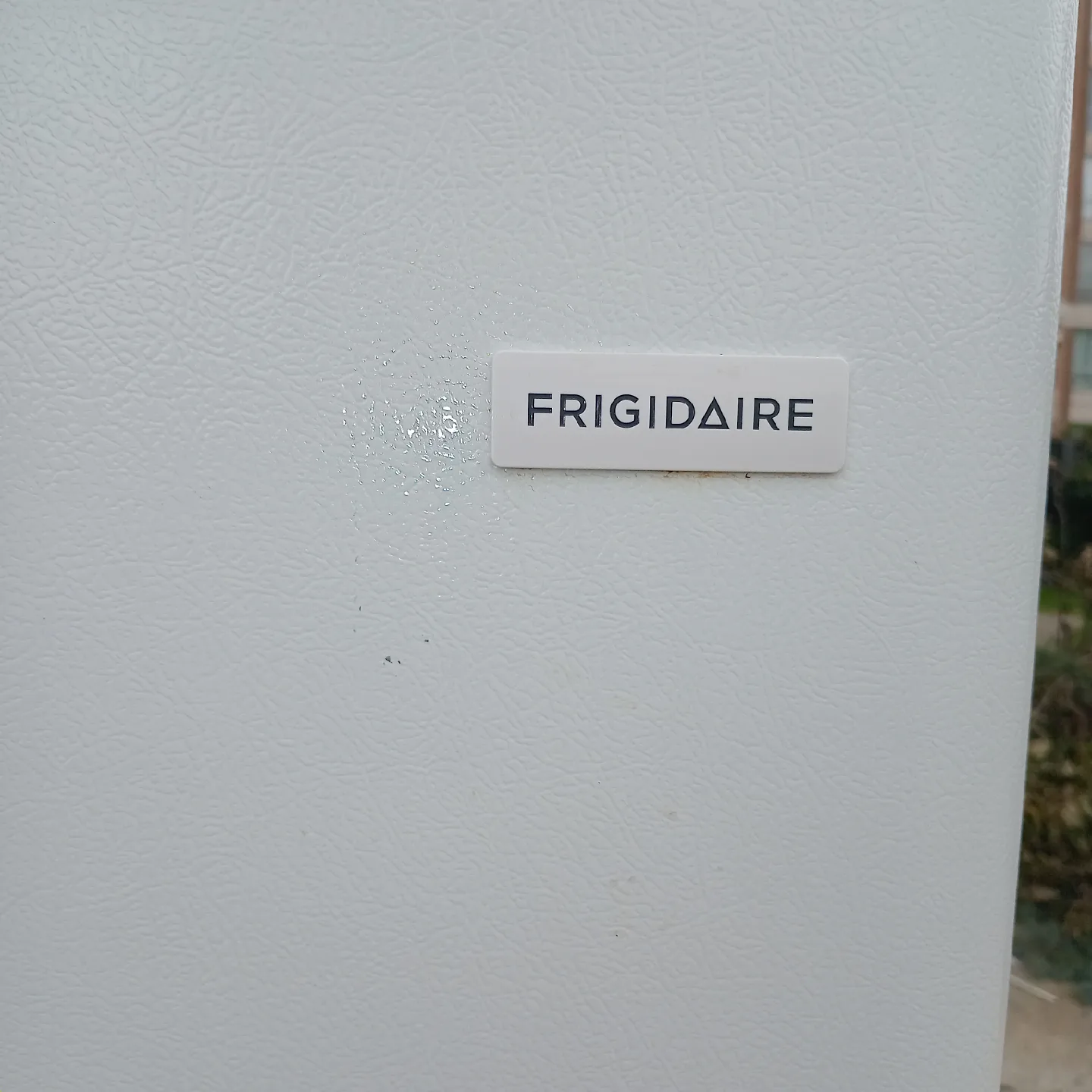 Frigidaire White Refrigerator image indicator(2)