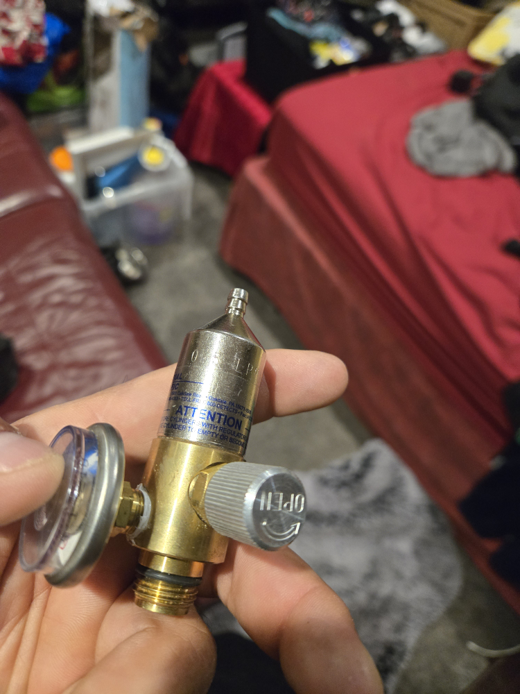 FREE DELIVERY!! Fixed Flow Calibration Gas Regulator 715 $250 - photo 2