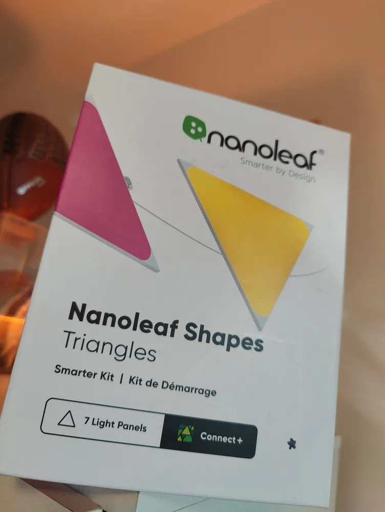 Nanoleaf Shapes Triangles Smarter Kit - 7 Light Panels image indicator(4)