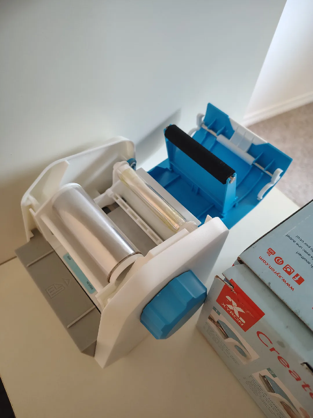 Xyron Create-A-Sticker Mini image indicator(2)