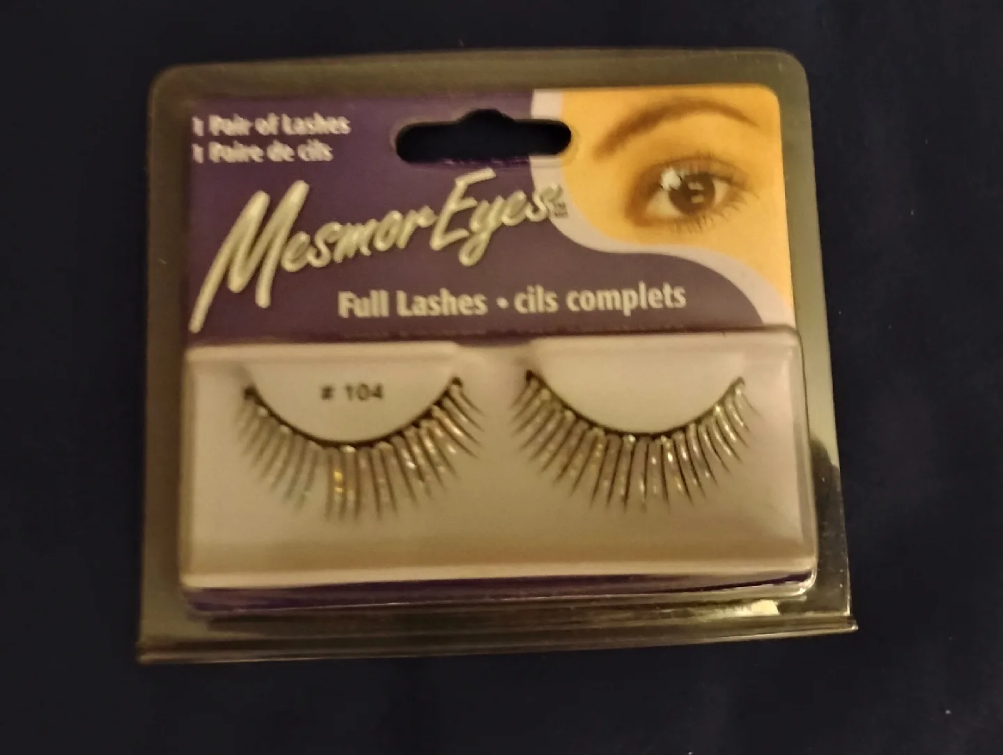 NIB! MESMERIZE GLITTER FALSE EYELASHES image indicator(3)