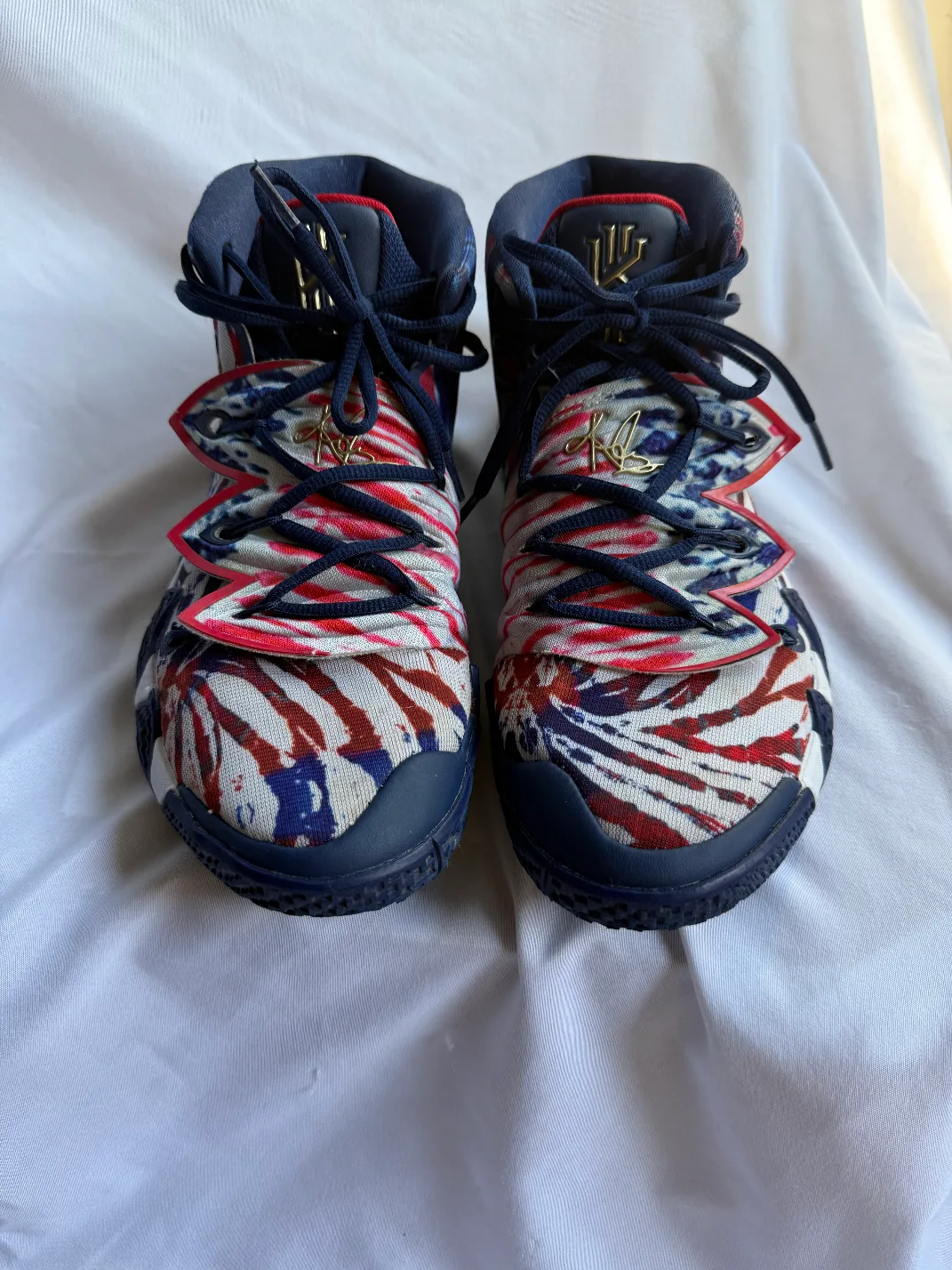 Nike Kyrie 4 Independence Day Size 9 image indicator(2)