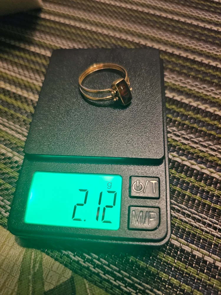 10K Gold Ring with Gemstone, 2.12g thumbnail