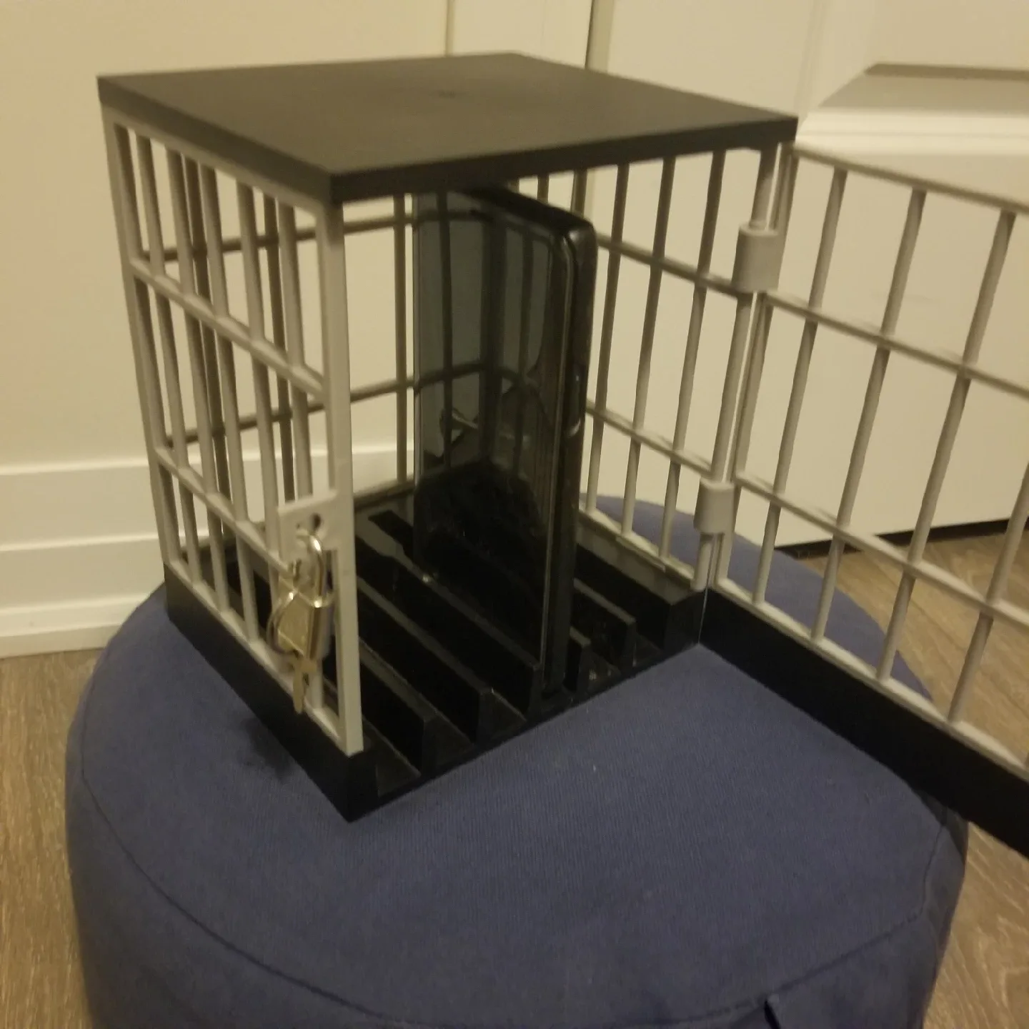 Phone Jail image indicator(2)