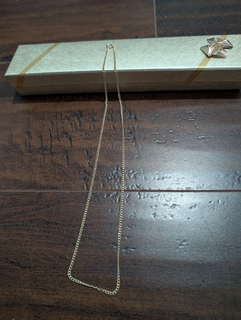 Gold Chain Necklace with Box thumbnail