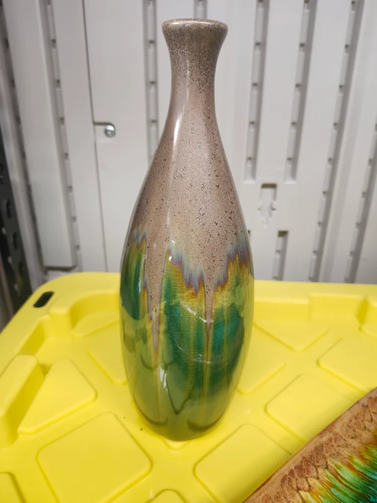 Beautiful  Ceramic Decorative Tray and Matching Vase image indicator(3)