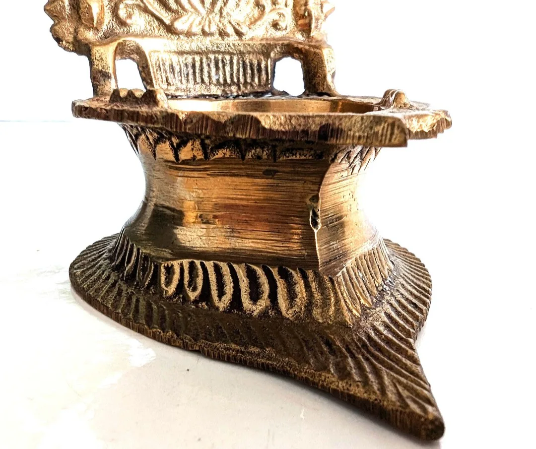 Kamatchi Vilakku Brass Oil Lamp ~ Pooja Room ~ Diya Puja image indicator(4)